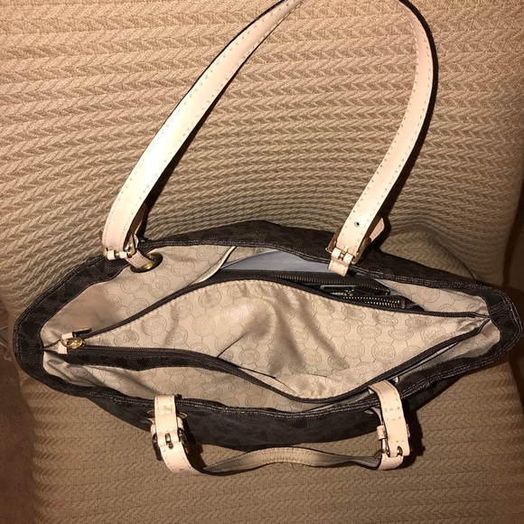 Michael Kors purse - Picture 3 of 3